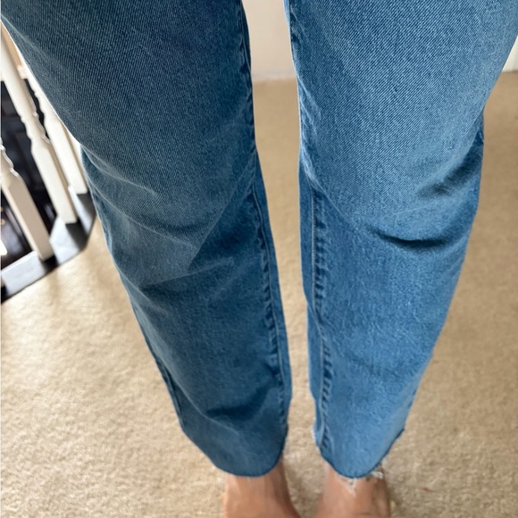 Good American indigo straight leg distressed jeans Jean denim soft size 4 - Picture 6 of 10